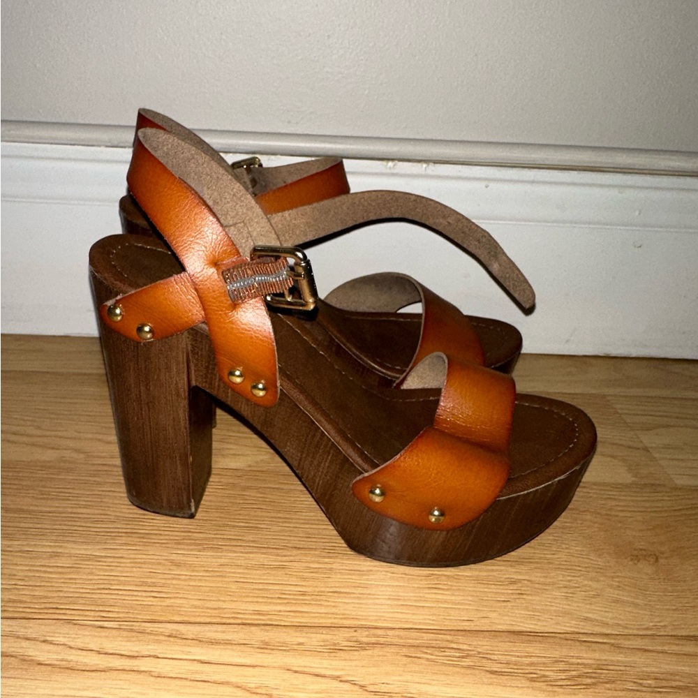 Platform Heels - Picture 3 of 6